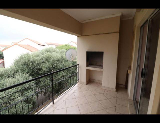 2 BEDROOM APARTMENT FOR SALE IN COUNTRY VIEW